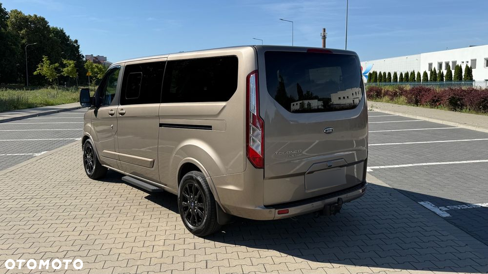 Ford Tourneo Custom - 3
