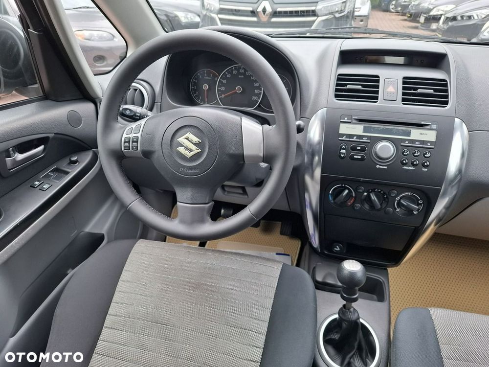 Suzuki SX4 1.6 GS / Premium 4WD - 22
