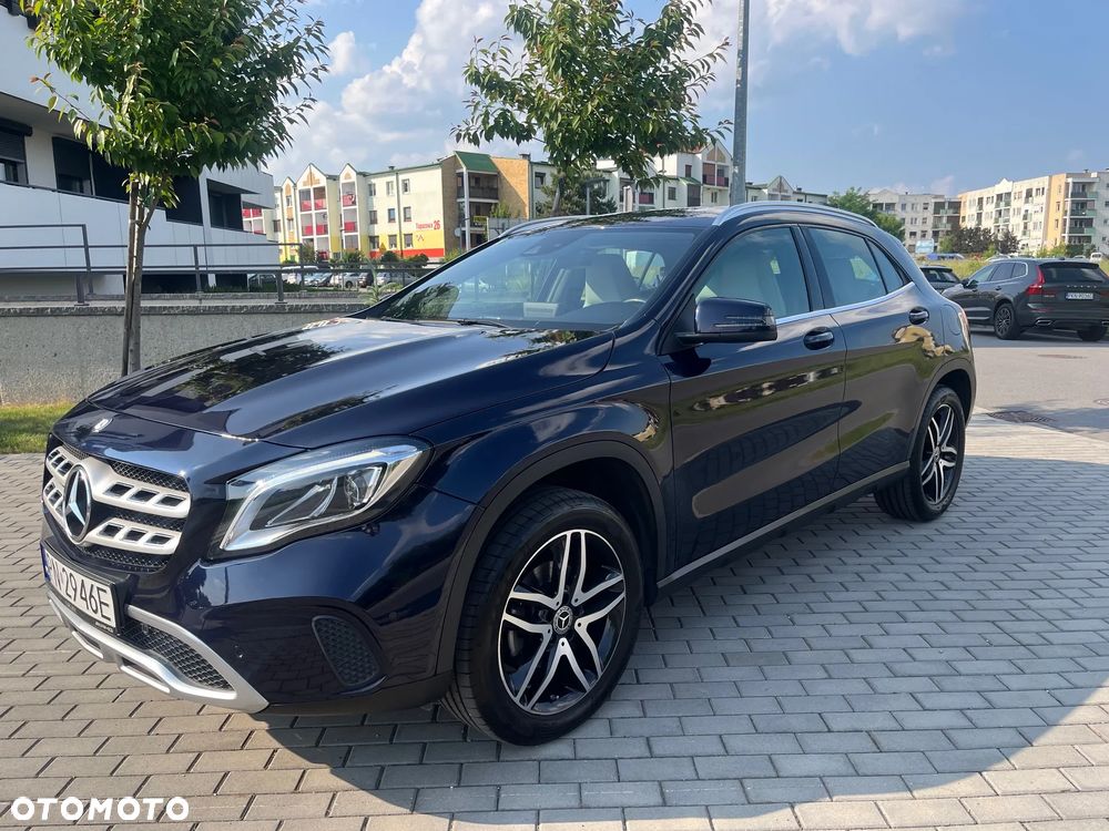Mercedes-Benz GLA 200 7G-DCT - 8
