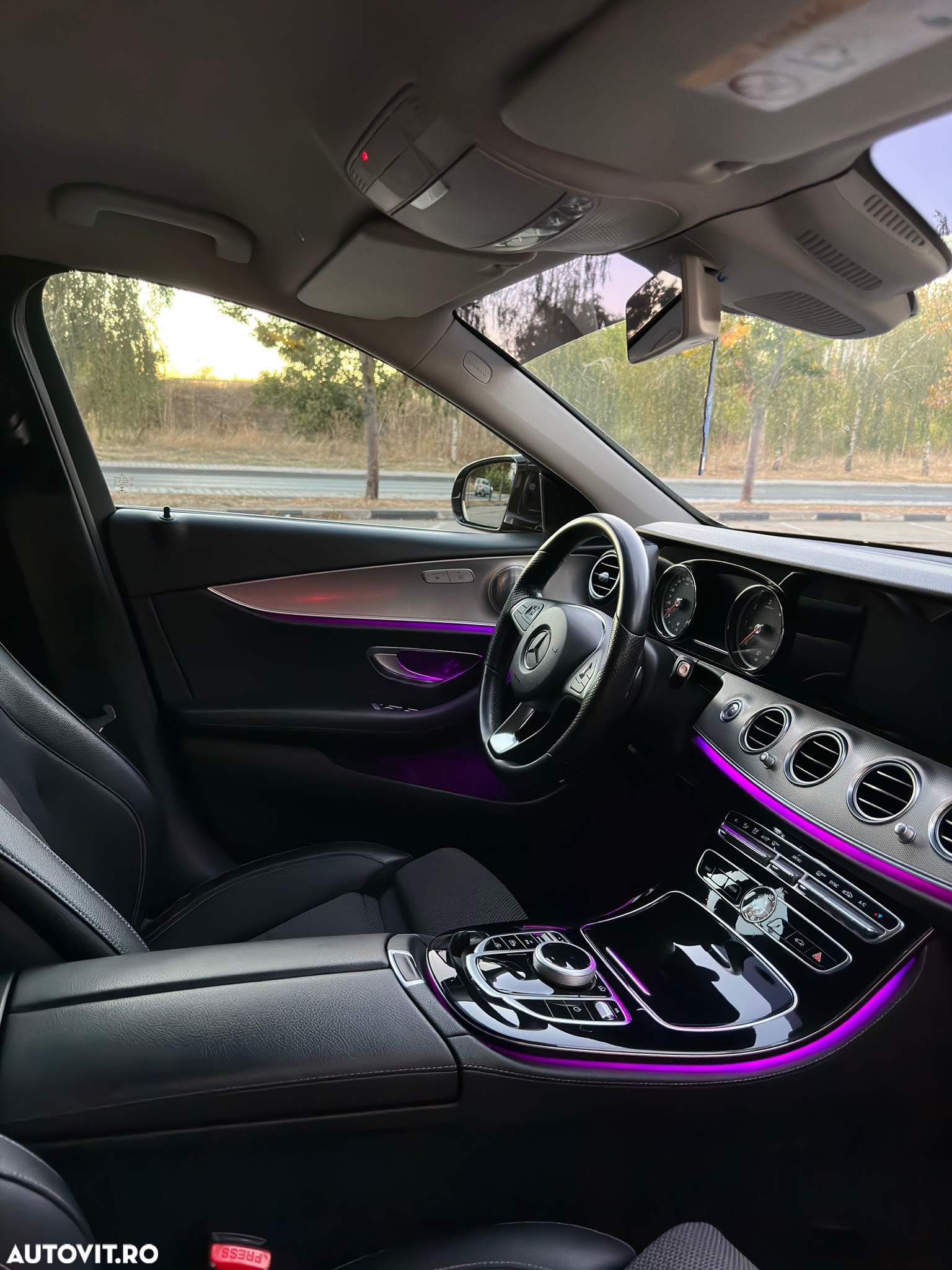 Mercedes-Benz E 220 d T 9G-TRONIC - 17