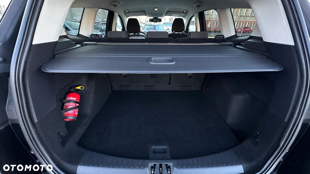 Ford Kuga - 12