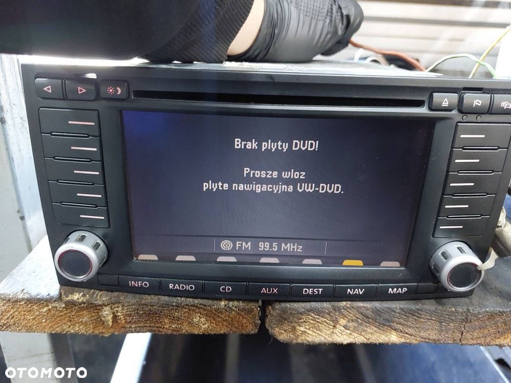 RADIO ODTWARZACZ VOLKSWAGEN TOUAREG I ROZKODOWANE 7L6035191R ID: 238192 - 8