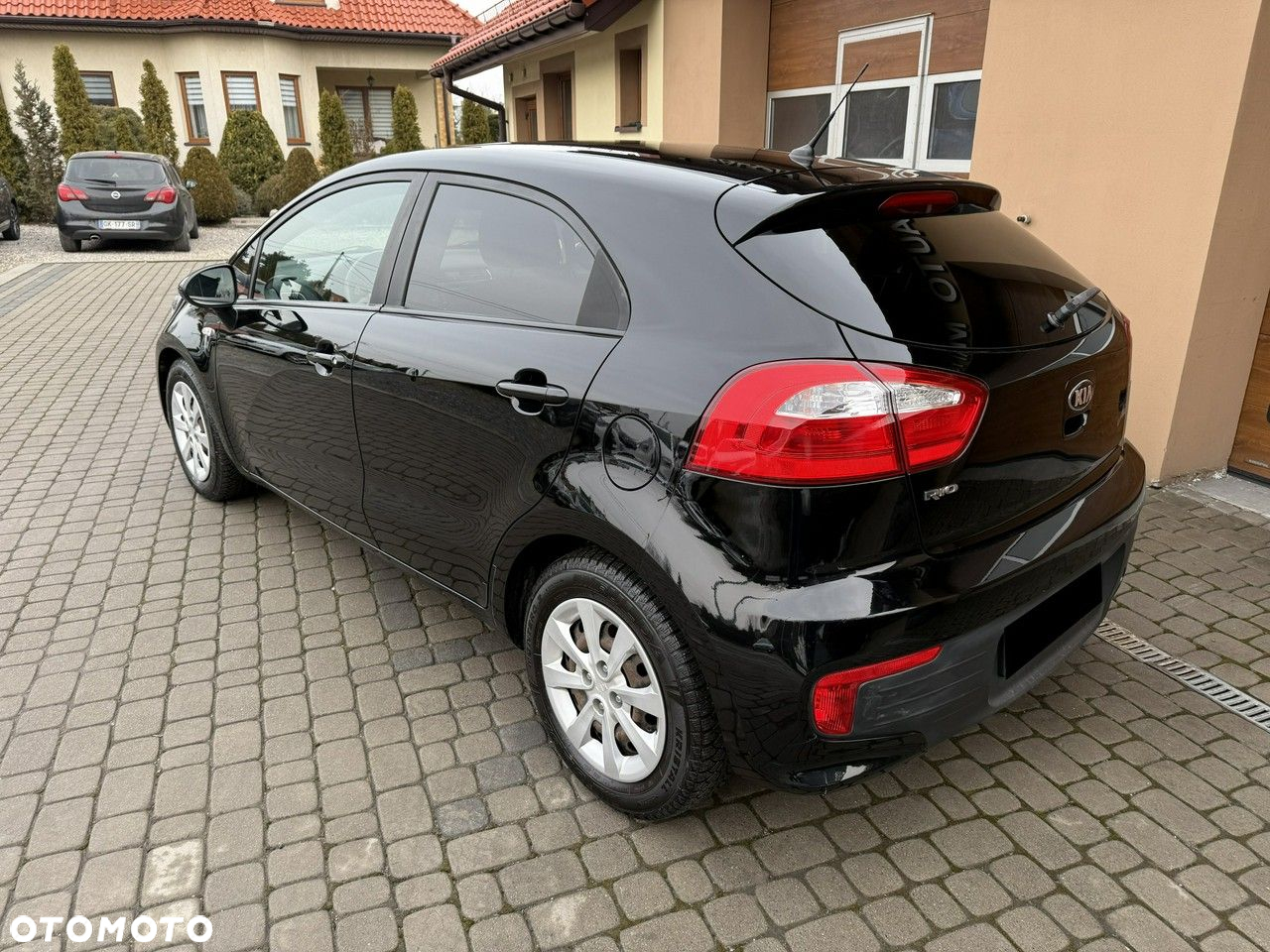 Kia Rio - 7