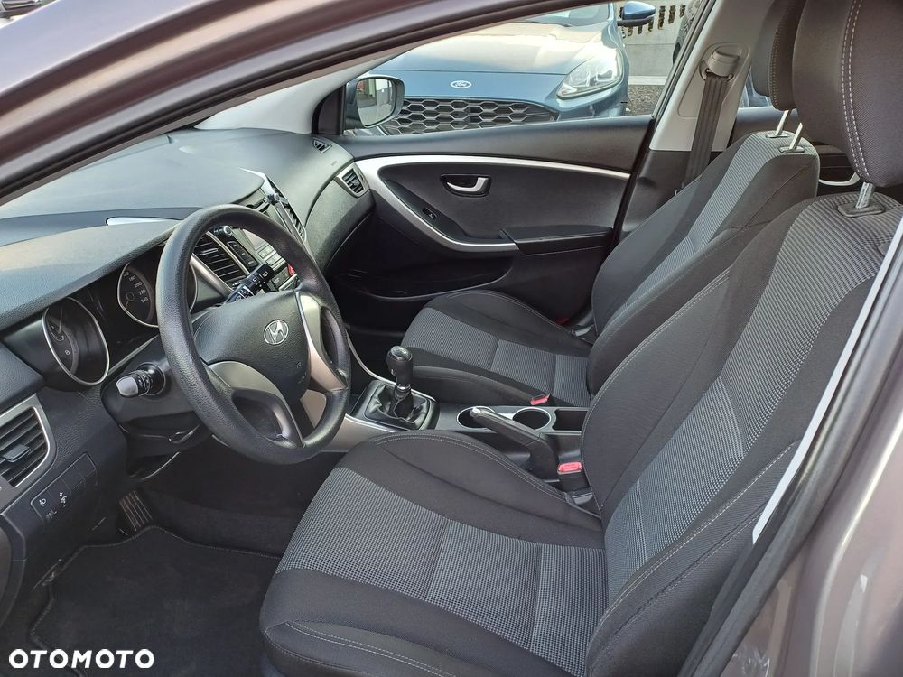 Hyundai i30 1.4 Classic + - 15