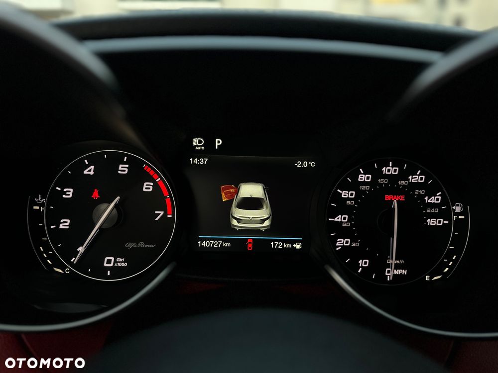 Alfa Romeo Giulia 2.0 Turbo 16V AT8 Veloce - 20
