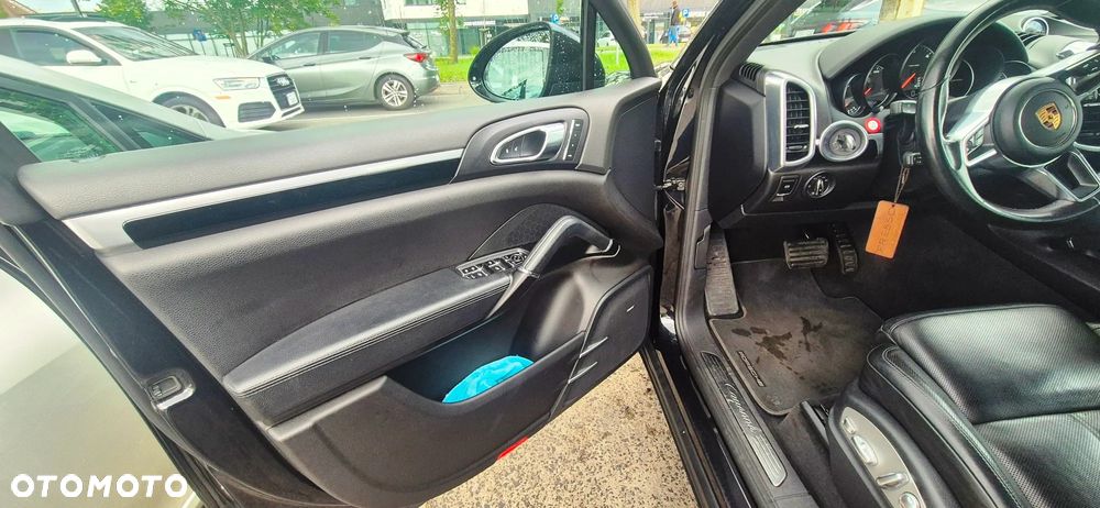 Porsche Cayenne Diesel Tiptronic S - 25