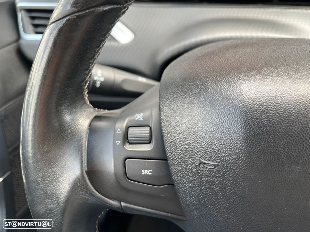 Peugeot 2008 1.6 e-HDi Allure - 18