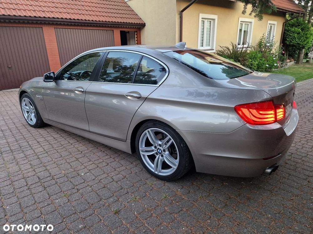 BMW Seria 5 528i xDrive - 3