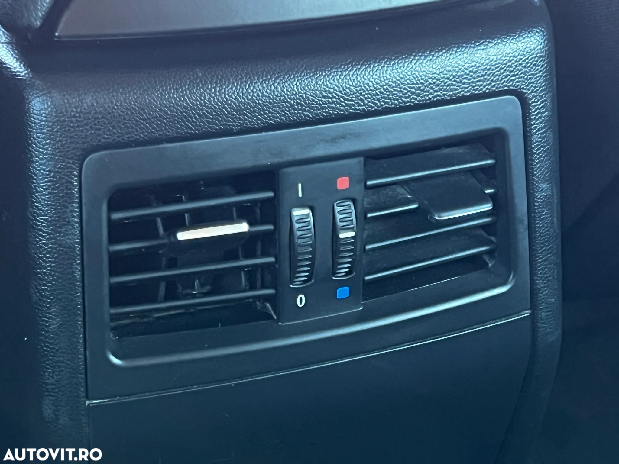 BMW Seria 3 320d DPF Touring - 28