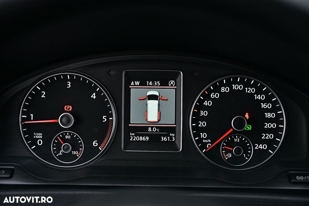 Volkswagen Multivan - 32