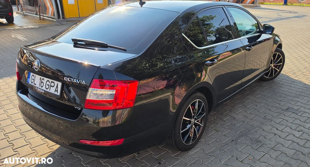 Skoda Octavia 1.6 TDI AMBITION DSG - 5