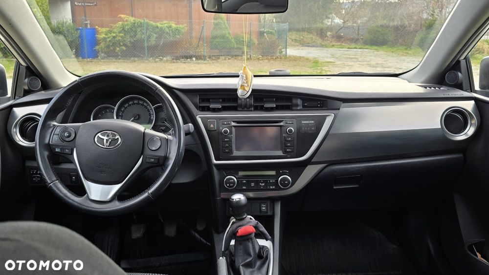Toyota Auris 1.4 D-4D Premium + EU5 - 14