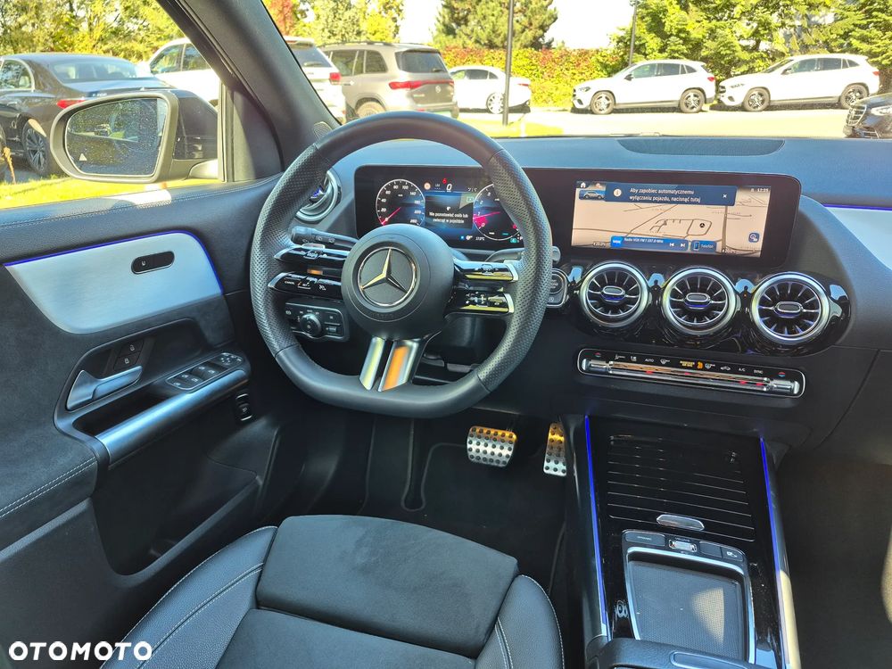 Mercedes-Benz GLA 200 AMG Line - 24