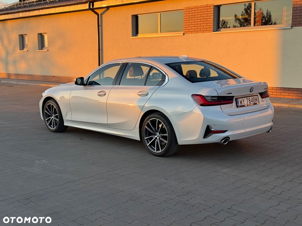 BMW Seria 3 320i xDrive Luxury Line - 6