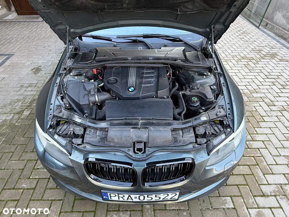 BMW Seria 3 320d - 10