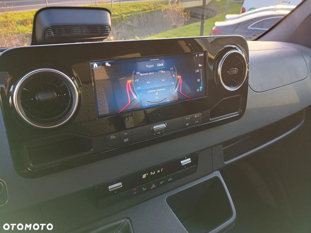 Mercedes-Benz Sprinter - 10