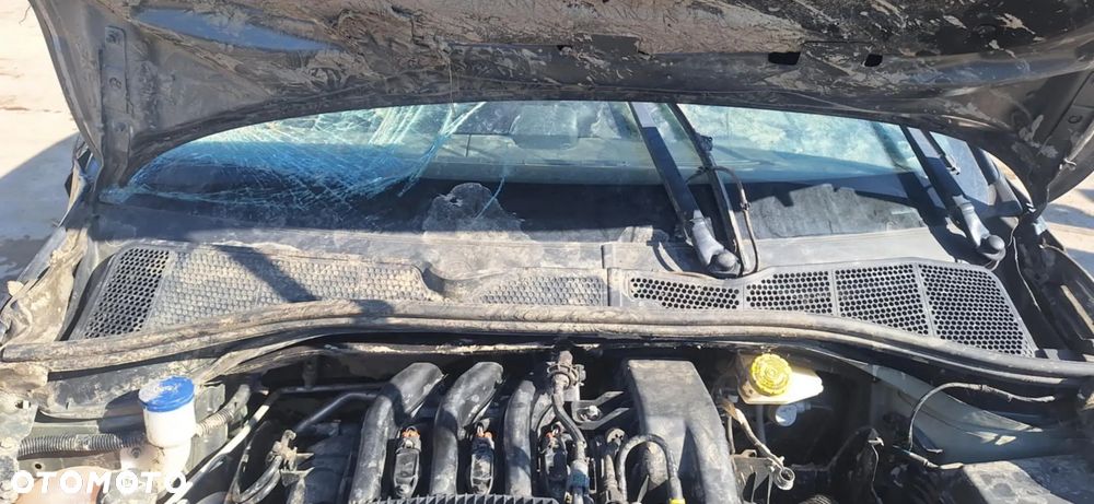 Citroen C4 CACTUS KTPD pas tył podłoga wanna - 9