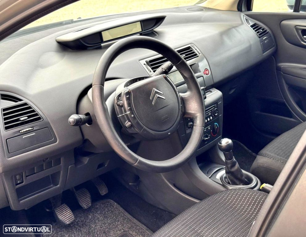 Citroën C4 1.6 HDi SX - 8
