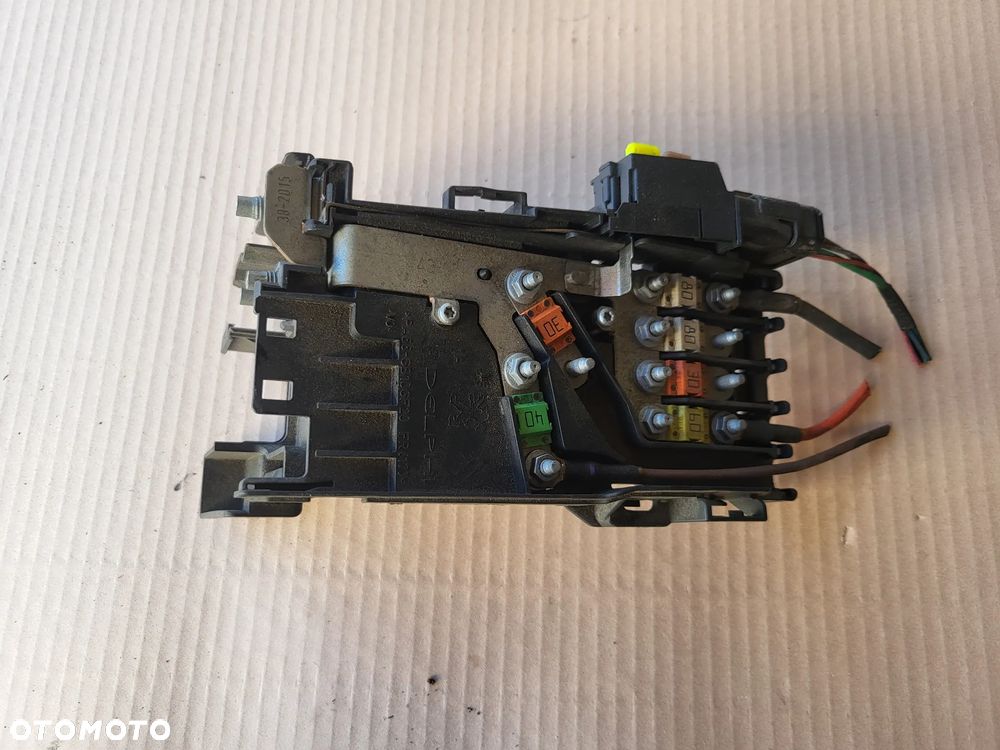 Moduł akumulatora klema Peugeot 5008 I 1.2 B - 1