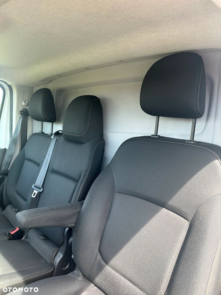 Renault TRAFIC - 25