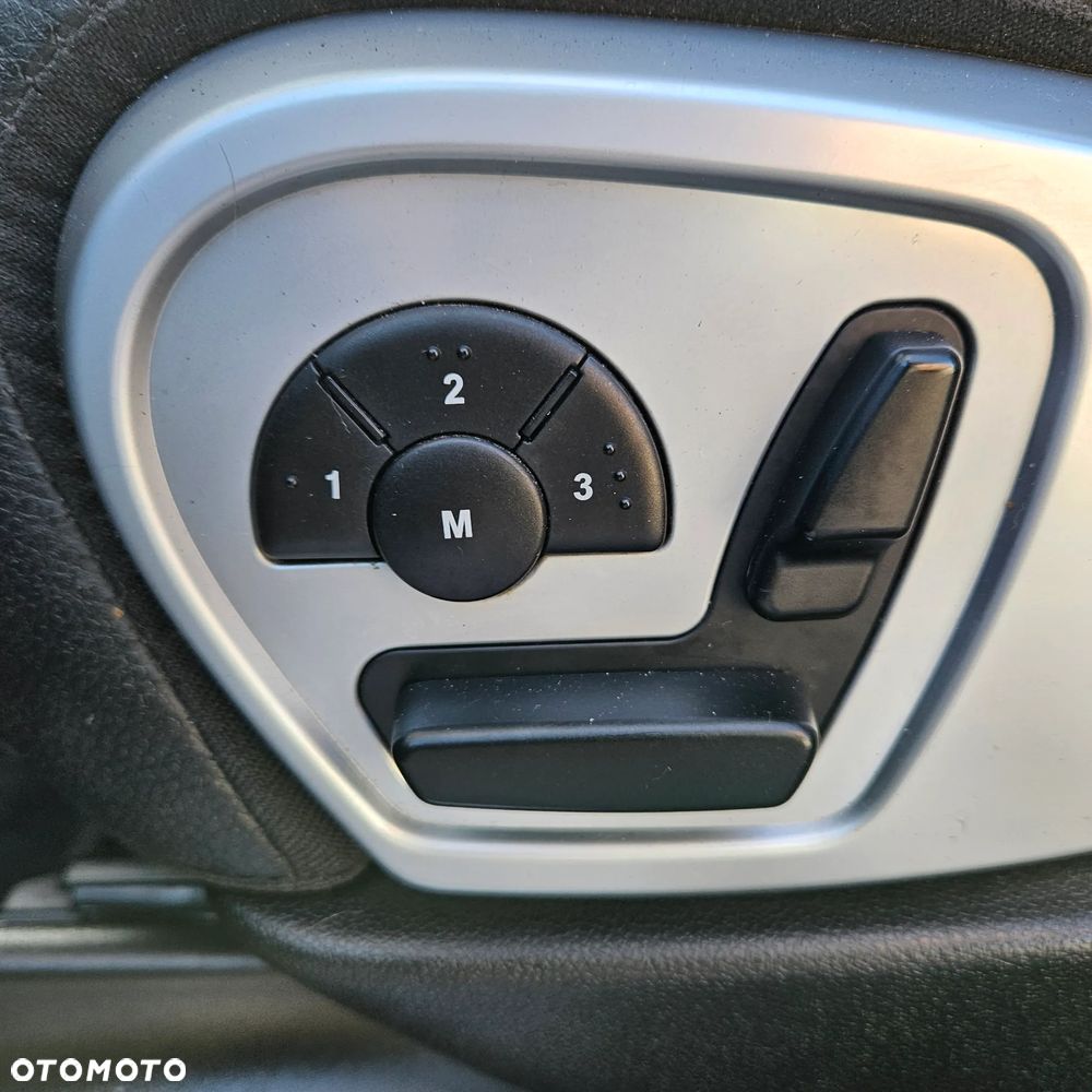 Mercedes-Benz ML - 26