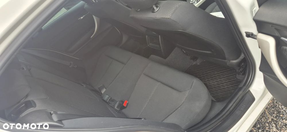 BMW Seria 1 116d - 9