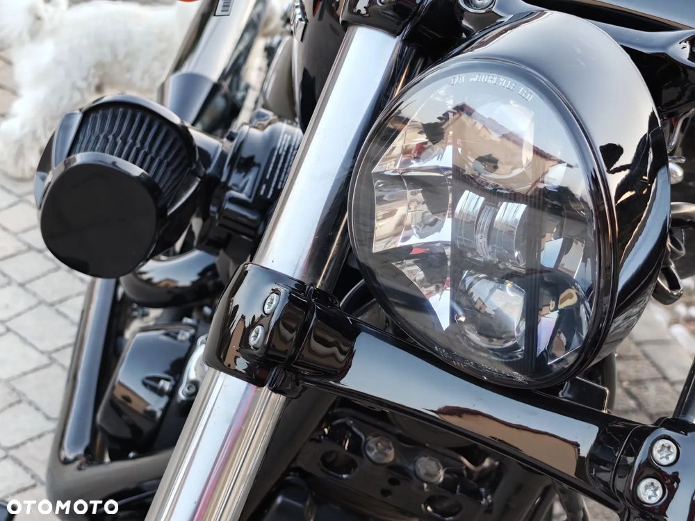 Harley-Davidson Softail Breakout - 31