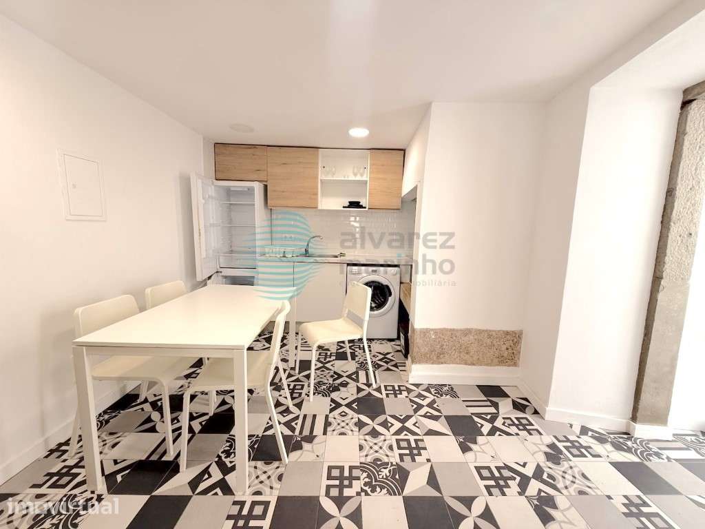 Apartamento T0, centro de Torres Vedras - Grande imagem: 2/16