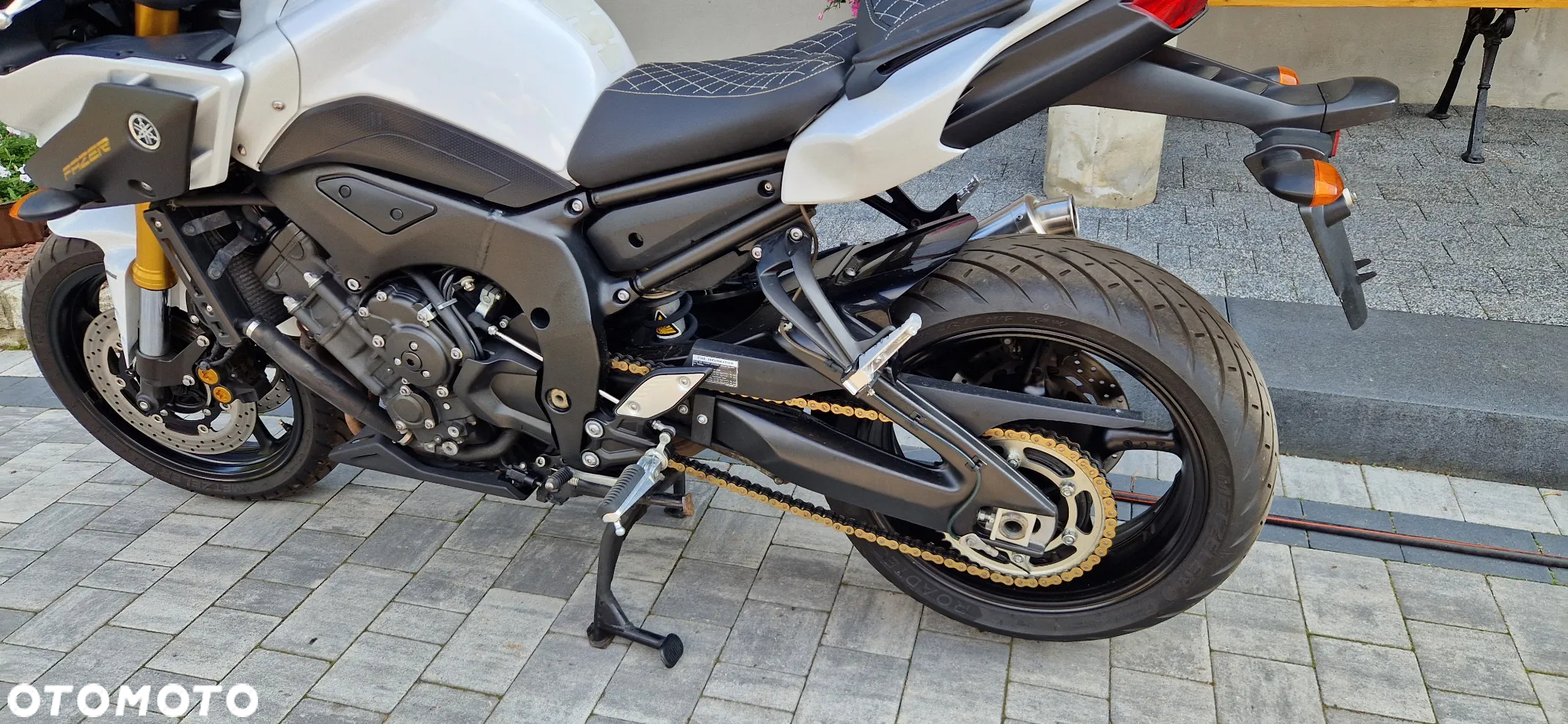 Yamaha FZ - 13