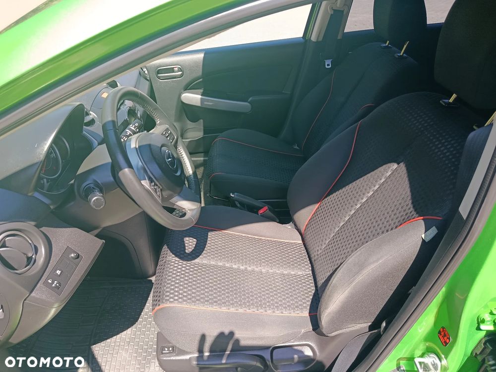 Mazda 2 - 13