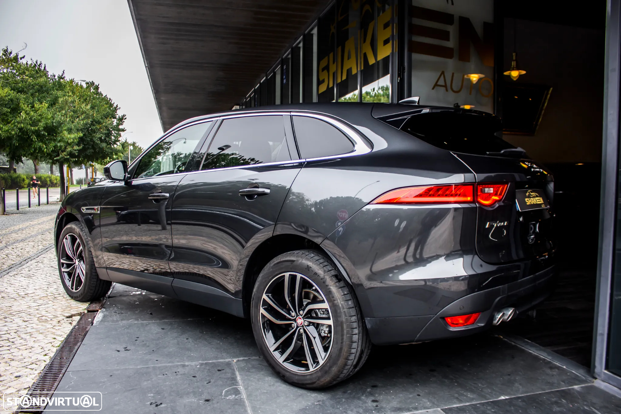 Jaguar F-Pace 2.0 i4D Prestige Aut. - 3