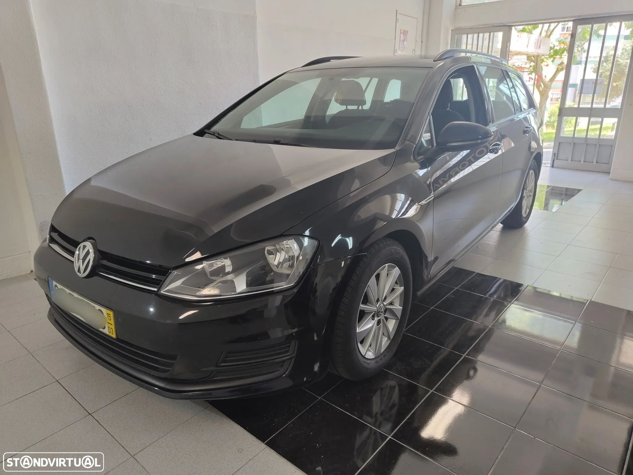 VW Golf Variant 1.6 TDi BlueMotion Trendline - 1