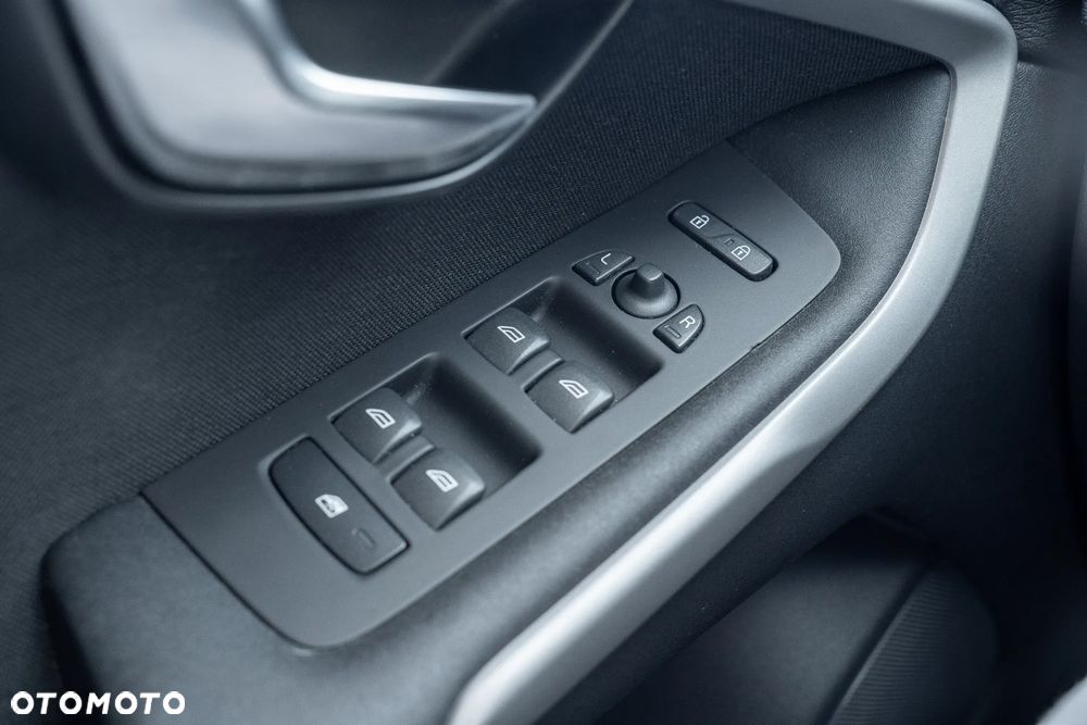 Volvo V40 D3 Kinetic - 31