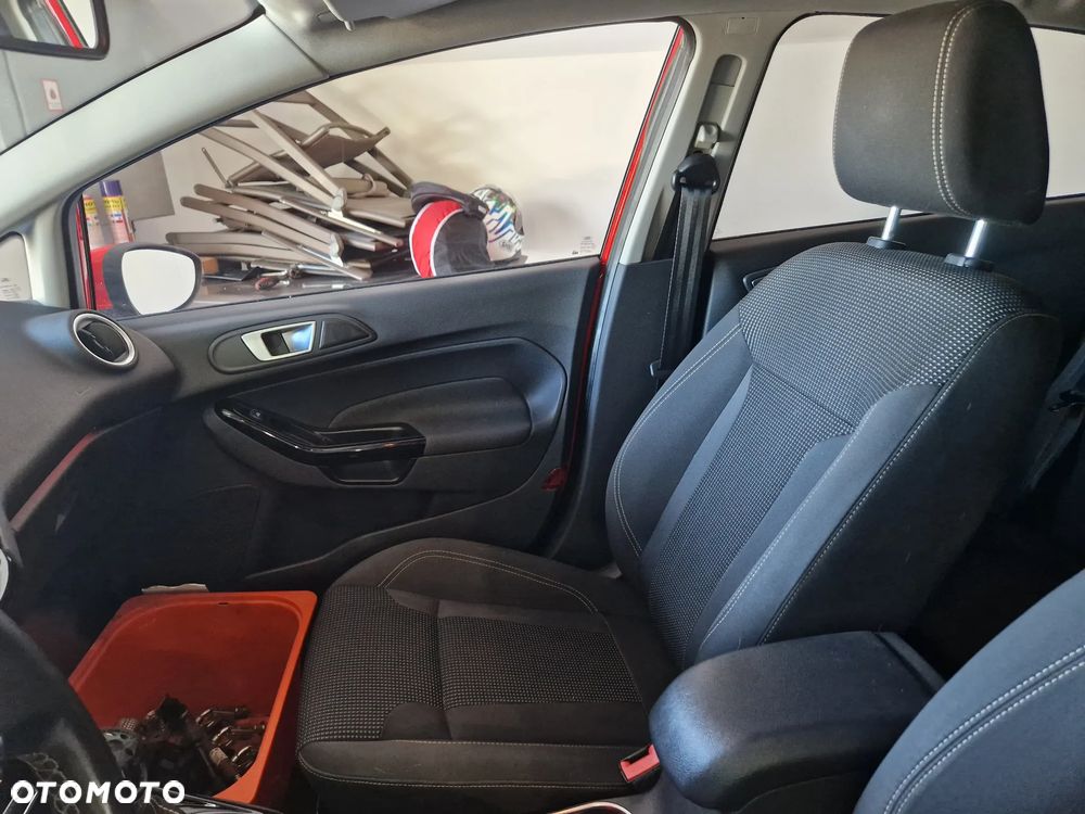 Ford Fiesta - 13