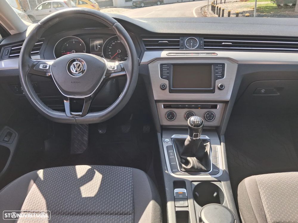 VW Passat Variant 1.6 TDI BlueMotion - 5
