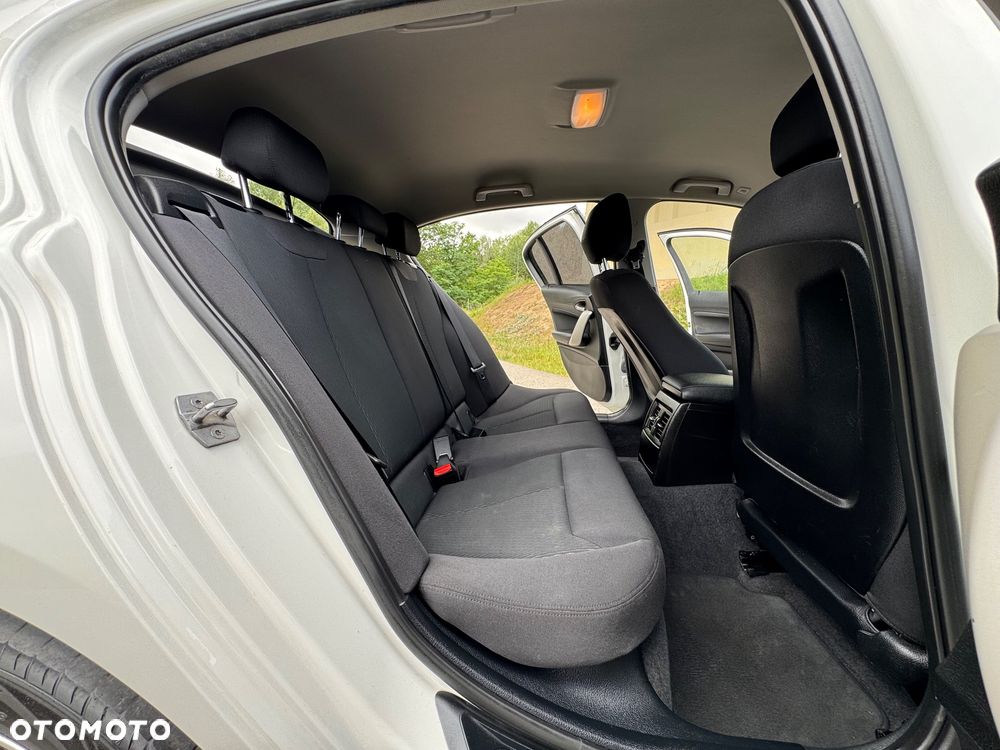BMW Seria 1 120d BluePerformance Sport Line - 32