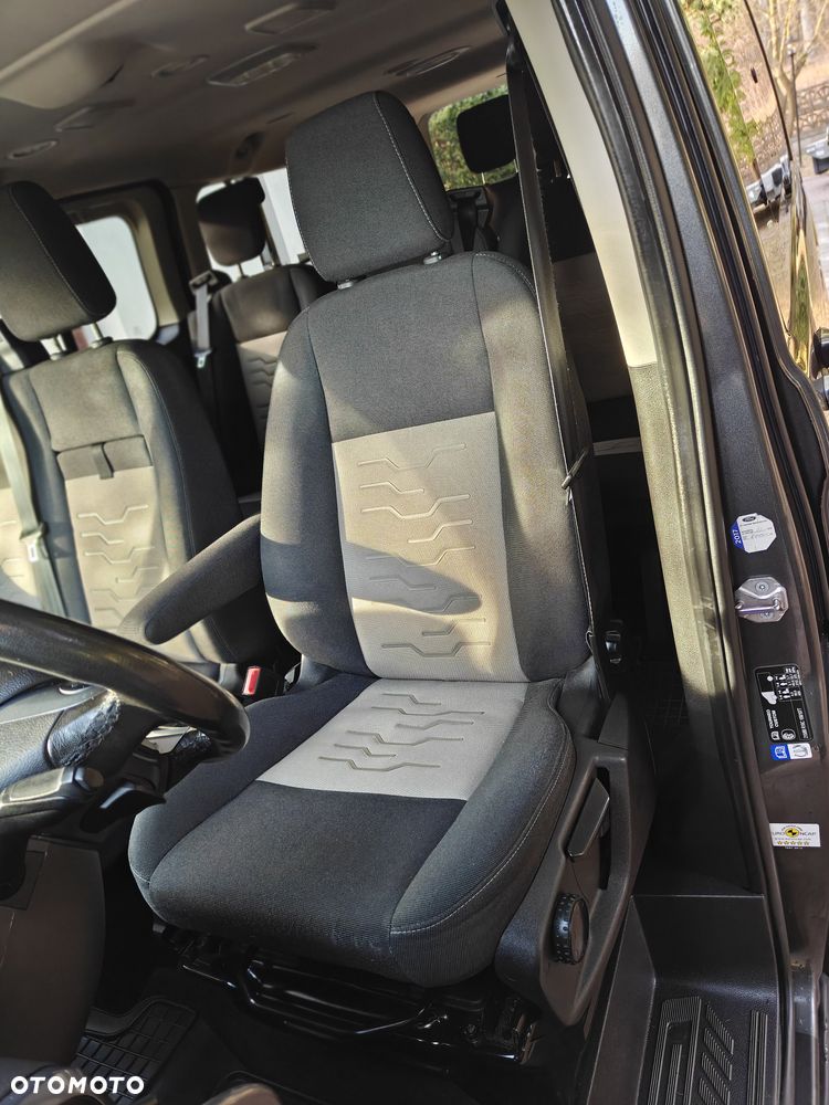 Ford Tourneo Custom - 10