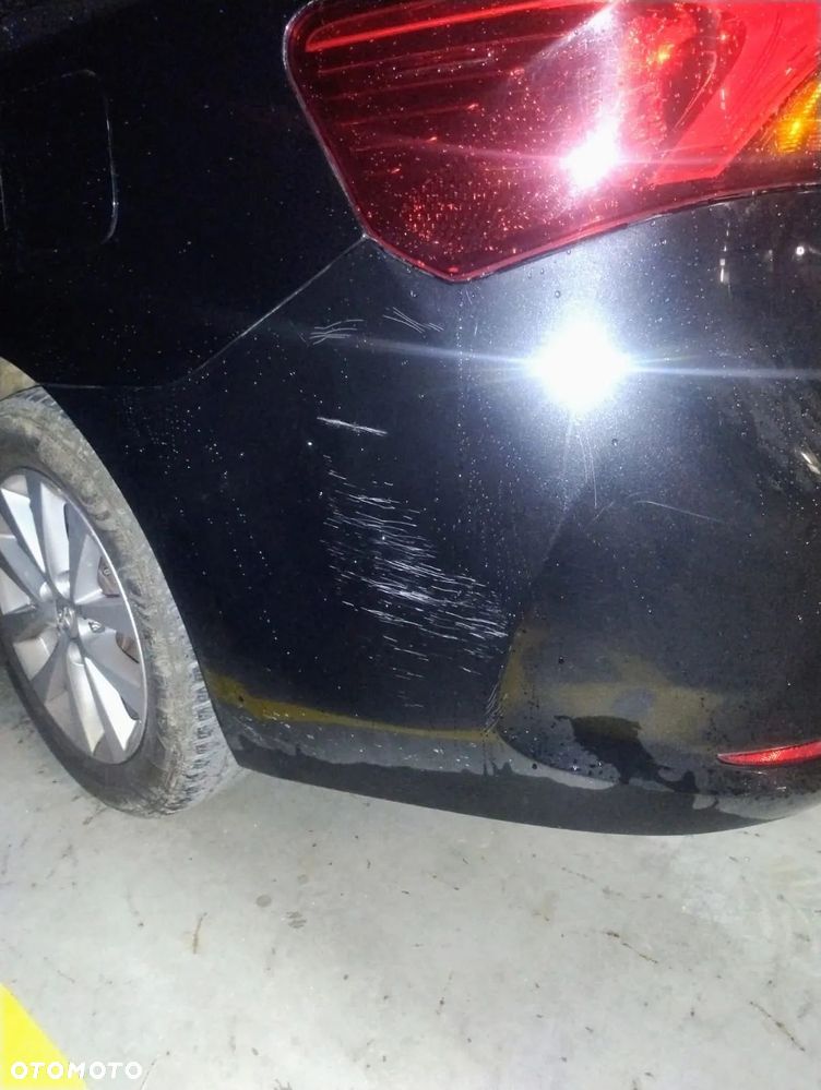 Toyota Avensis 1.6 Active - 2