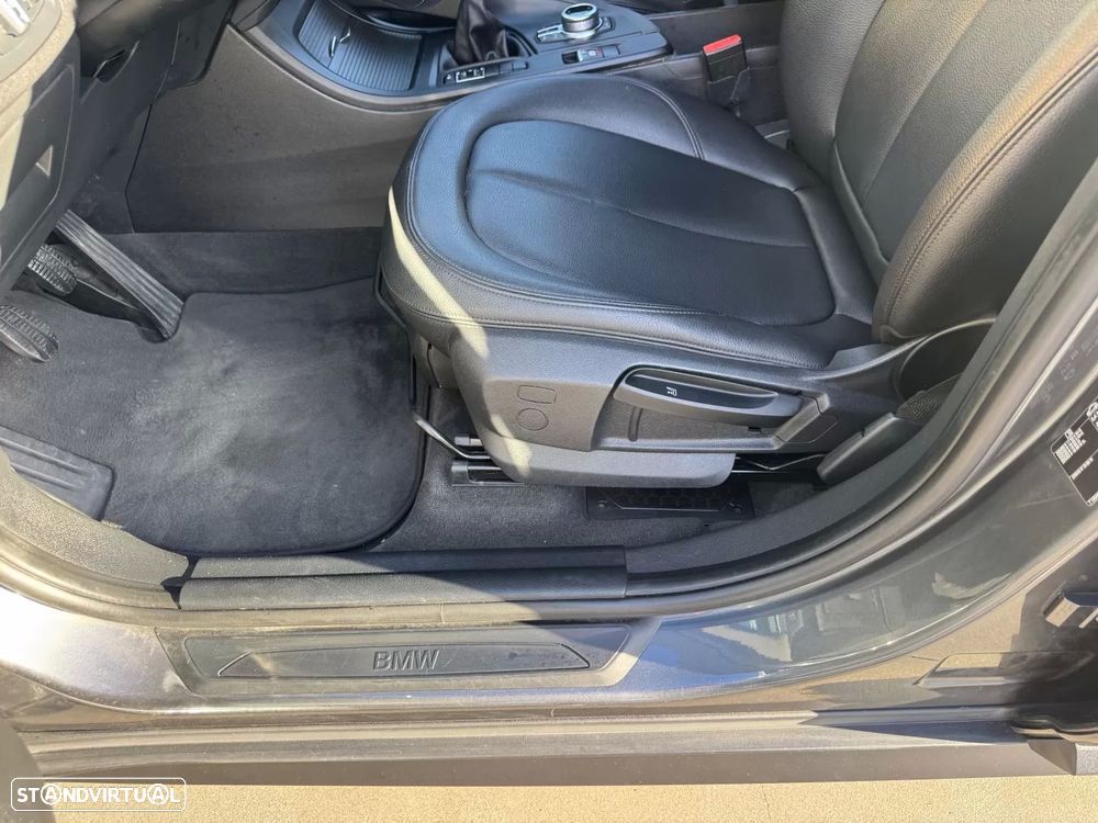BMW X1 18 d sDrive Line Sport - 30
