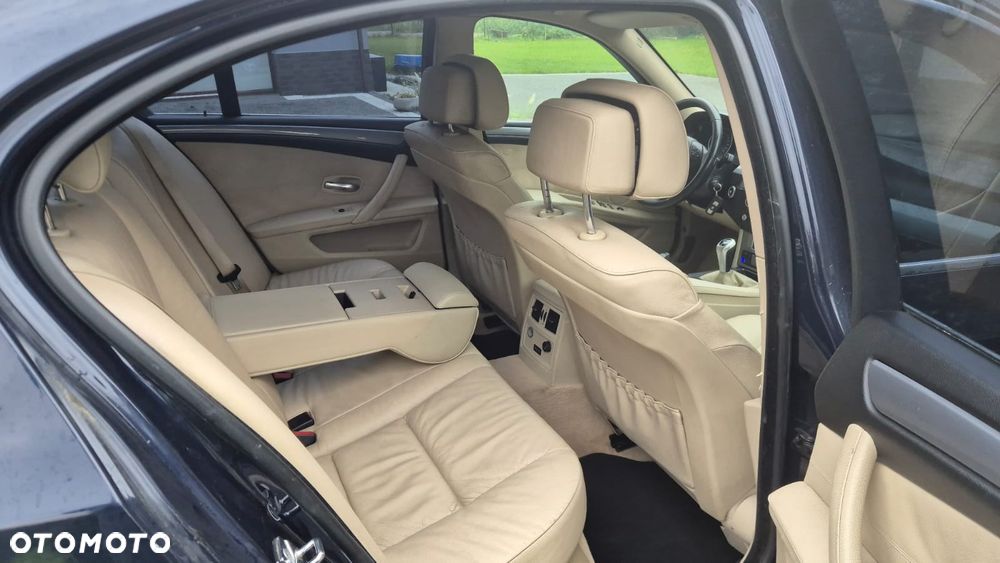 BMW Seria 5 520d - 8