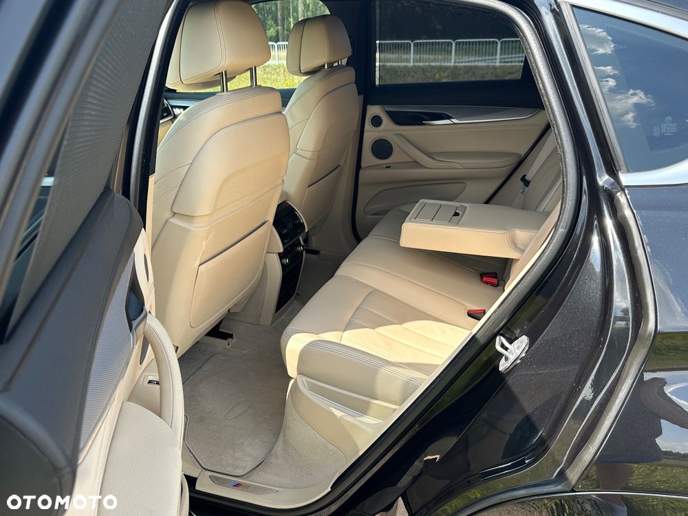 BMW X6 - 30