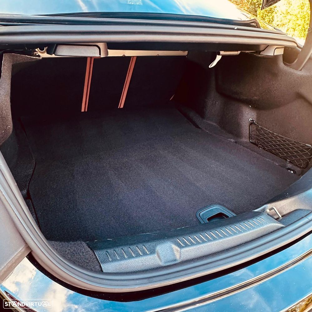 Mercedes-Benz E 220 d Aut. - 13