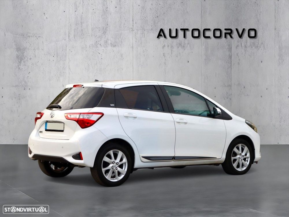 Toyota Yaris 1.5 HSD 20 Anos - 3
