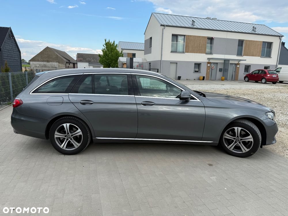Mercedes-Benz Klasa E 220 d Business Edition 9G-TRONIC - 5