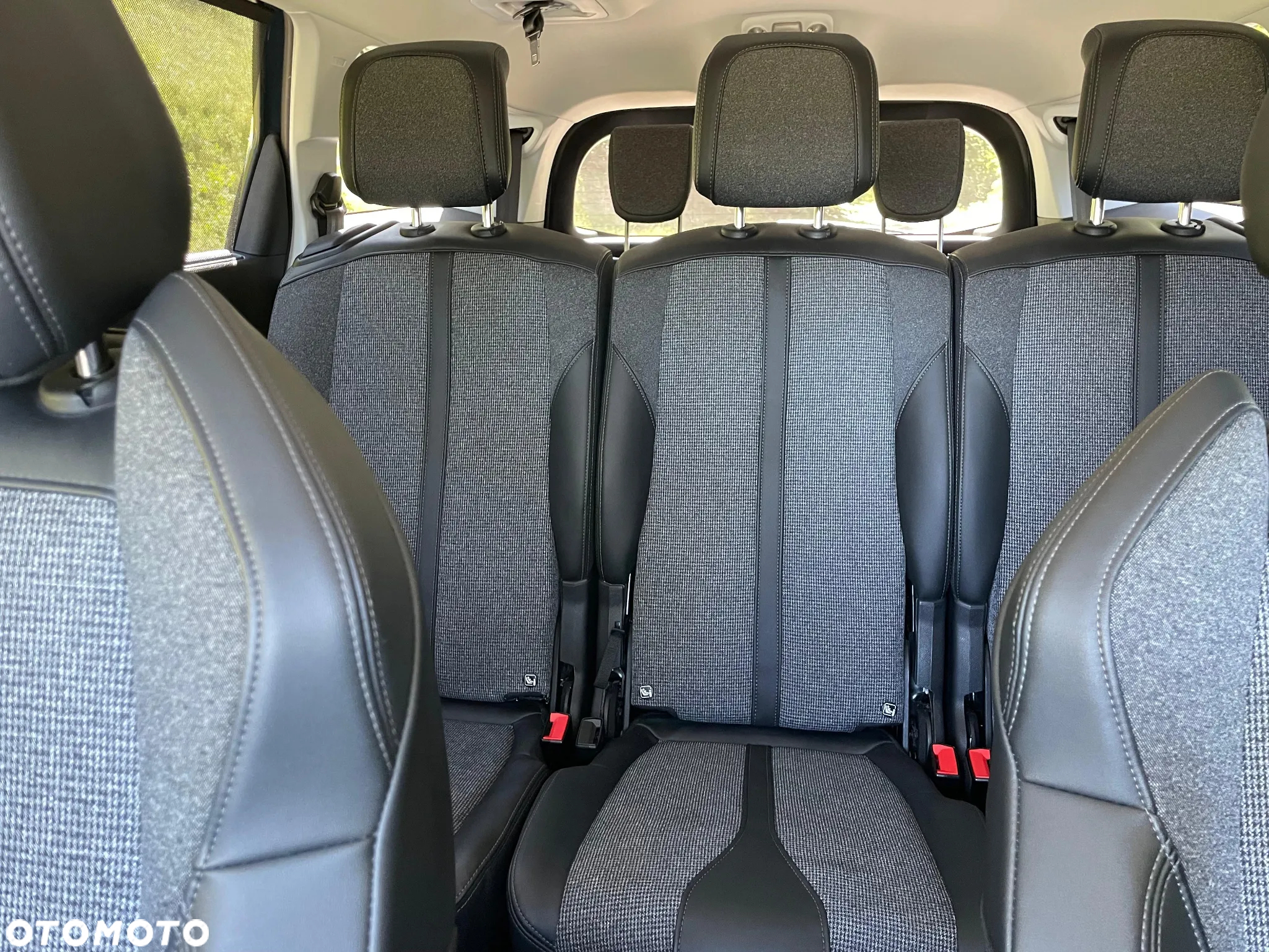 Peugeot 5008 1.6 PureTech Allure S&S EAT8 - 15