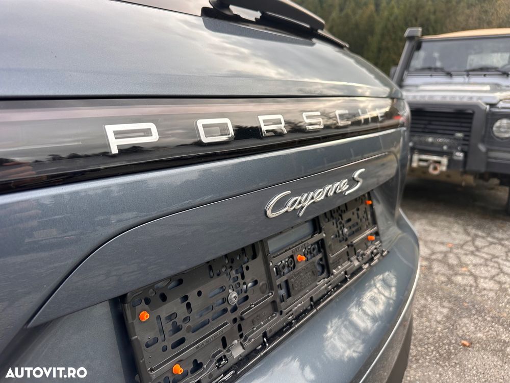 Porsche Cayenne S - 20