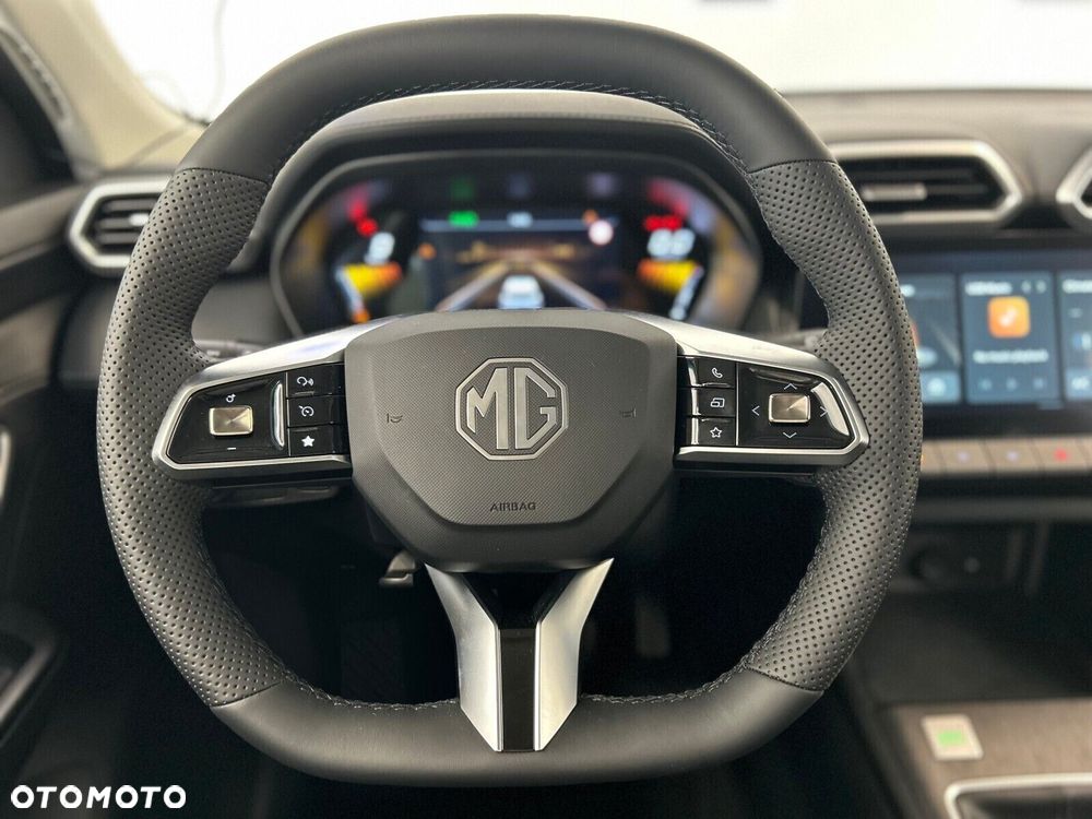 MG ZS - 11