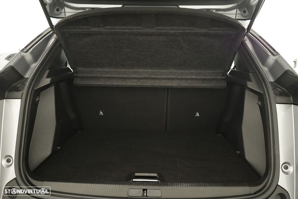 Peugeot 2008 1.2 PureTech Allure EAT8 - 22