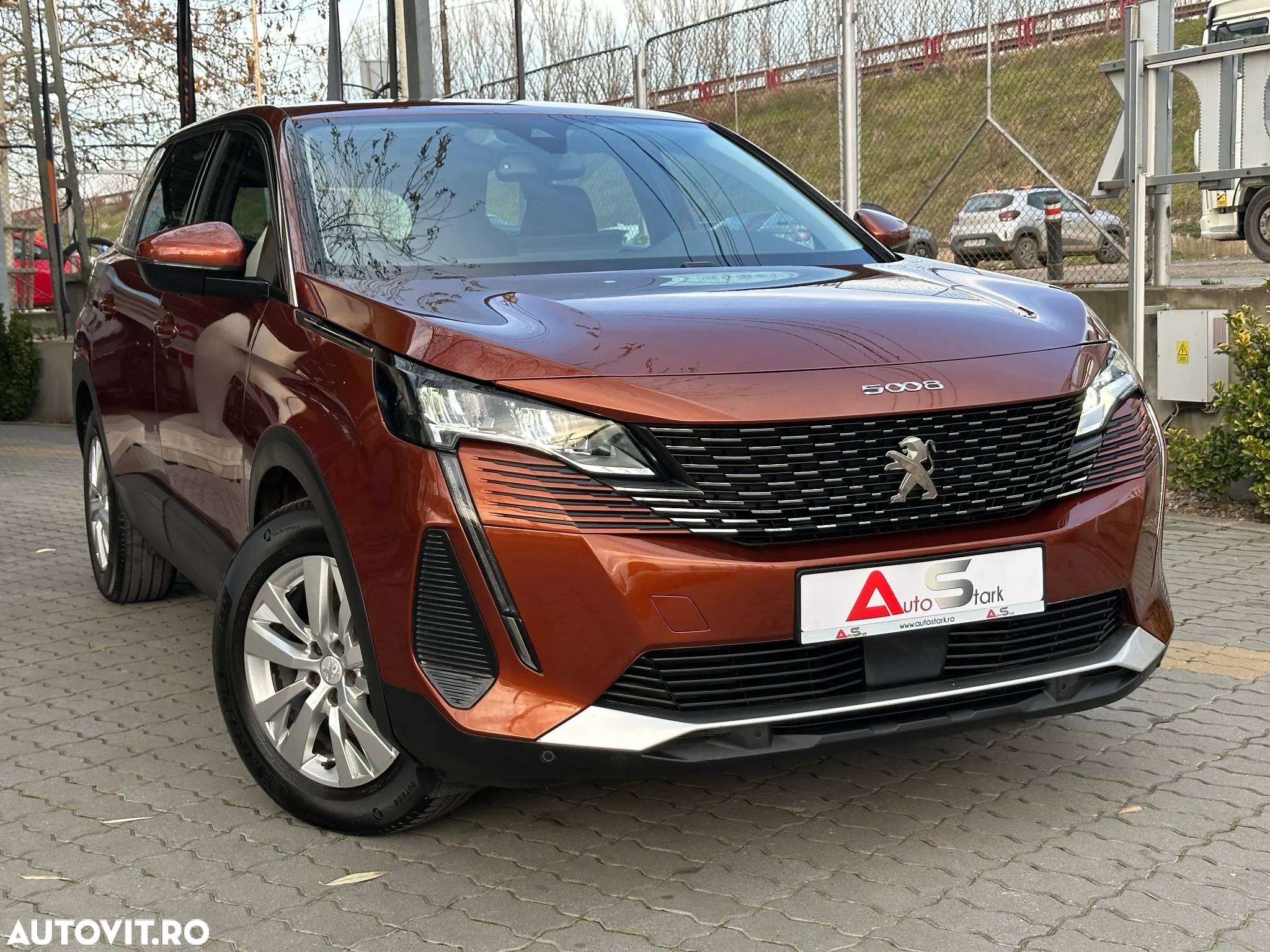 Peugeot 5008 1.5 BlueHDI s&s EAT8 Active - 11