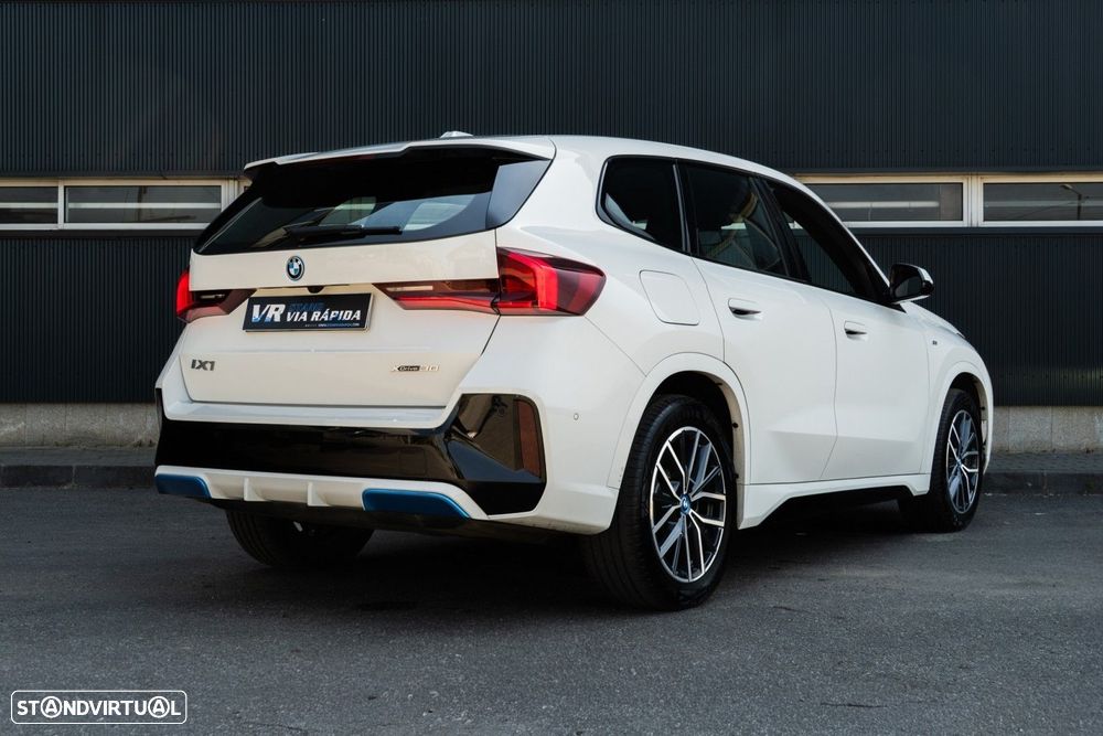 BMW iX1 xDrive30 Pack Desportivo M - 5